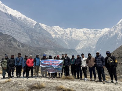 अन्नपूर्ण आधार शिविरमा म्याग्दीका जनप्रतिनिधि र सुरक्षा अधिकारीको समन्वय बैठक